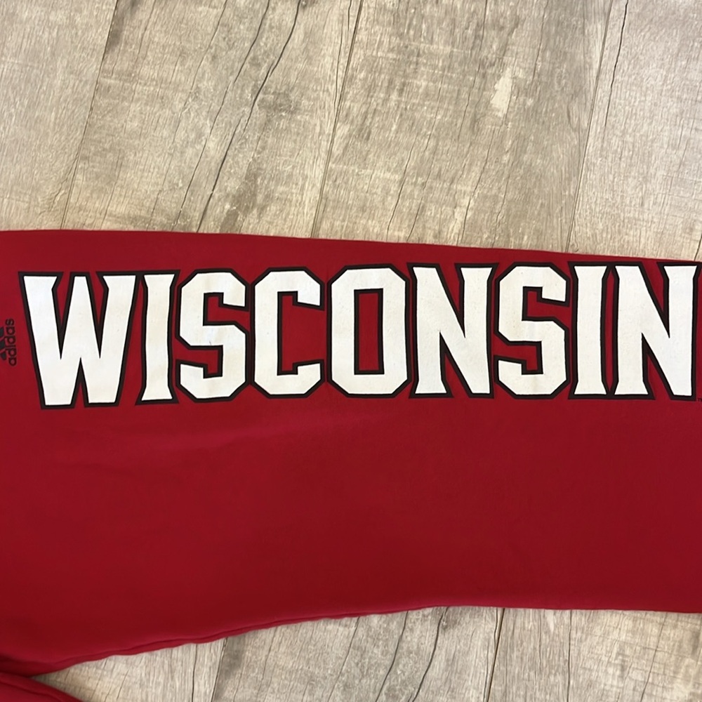 ADIDAS Men’s Wisconsin Badgers NCAA Size L Sweats Athletic Pants Red